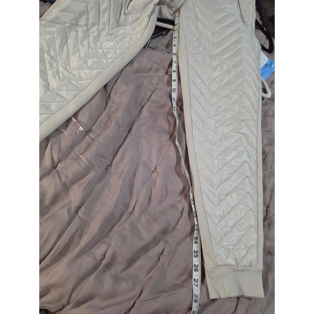 Athleta Whisper Featherless Quilted Joggers Beige Tan Size 4 Insulated Pants - Picture 6 of 6